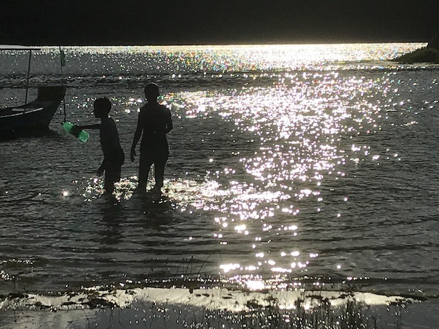 “O Sol Há de Brilhar Mais Uma Vez: Entre Montes, Alagoas” - fotografia, 2019.