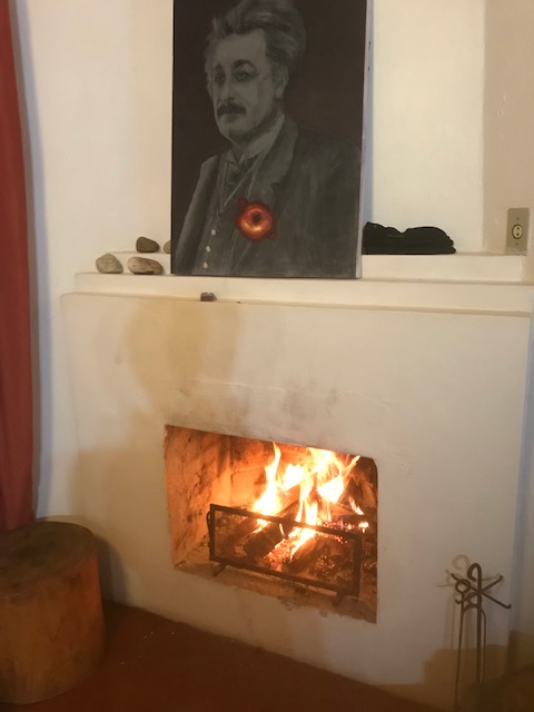 "AE x M87, o Horizonte do Evento", Justino, acrílico e carvão e tela, 2019.