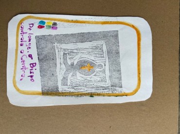 "De longe...", Justino, xilogravura e guache, 2020.