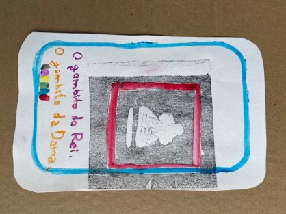 "O gambito...", Justino, xilogravura e guache, 2020.