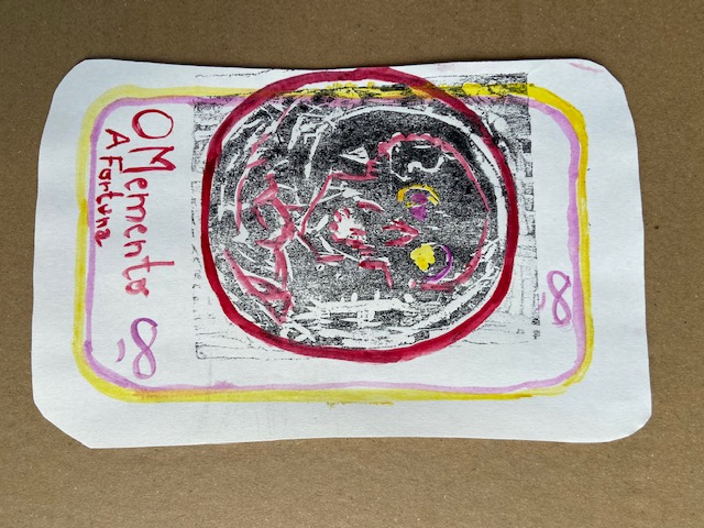 "O Memento Mori", Justino, xilogravura e guache, 2020.