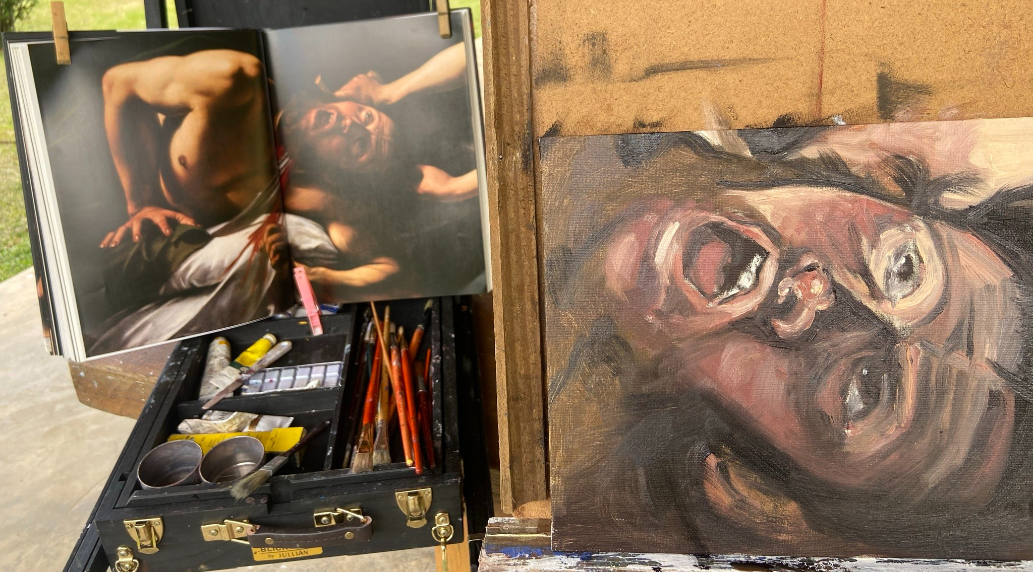 Retratos Contemporâneos - 17: "Judite e Holofernes après Caravaggio" , Justino, óleo em canvas board, 23 x 30 cm 2021.