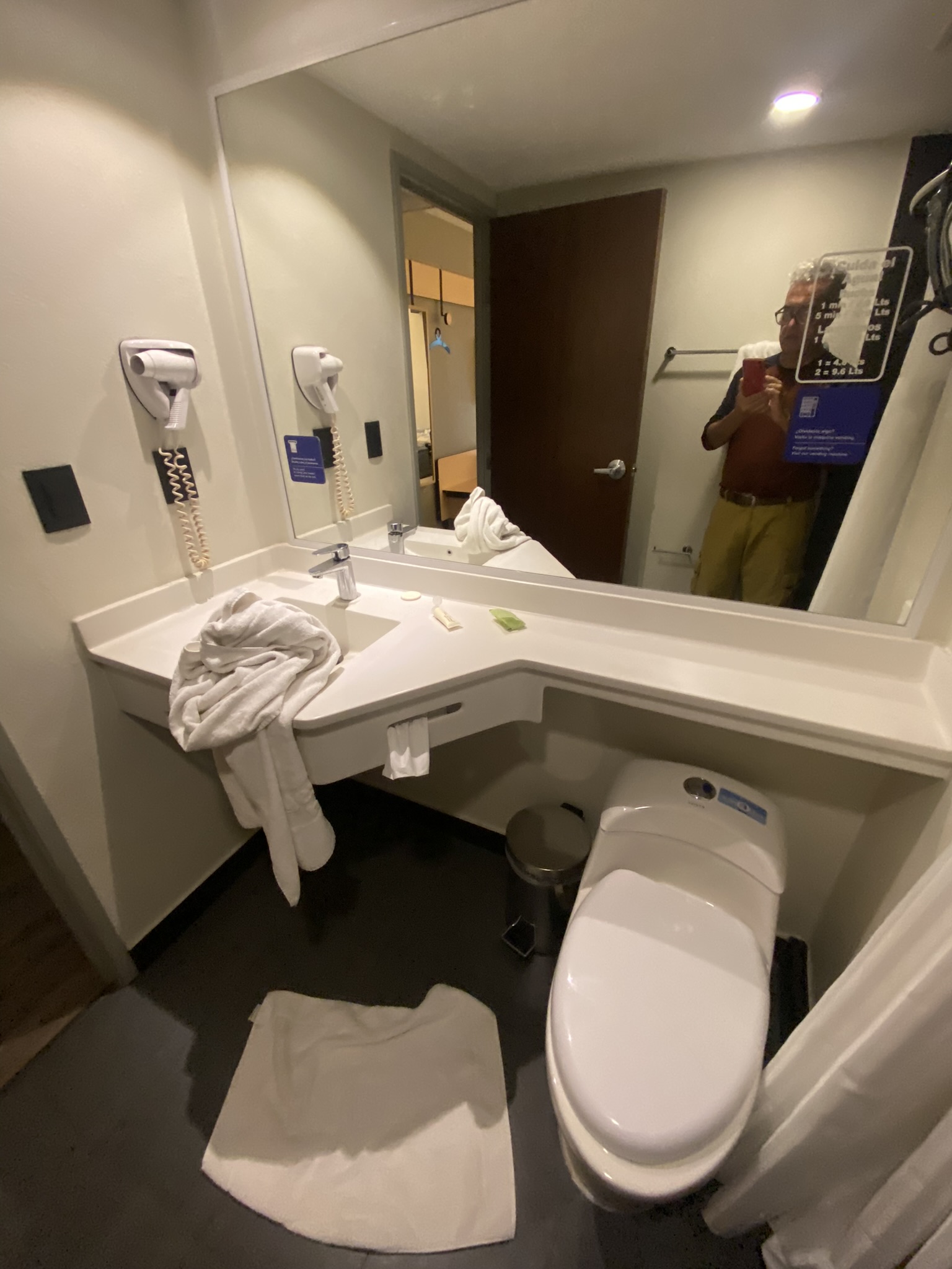 "Não-lugar" Justino, Fotografia, dimensões diversas, 2022.