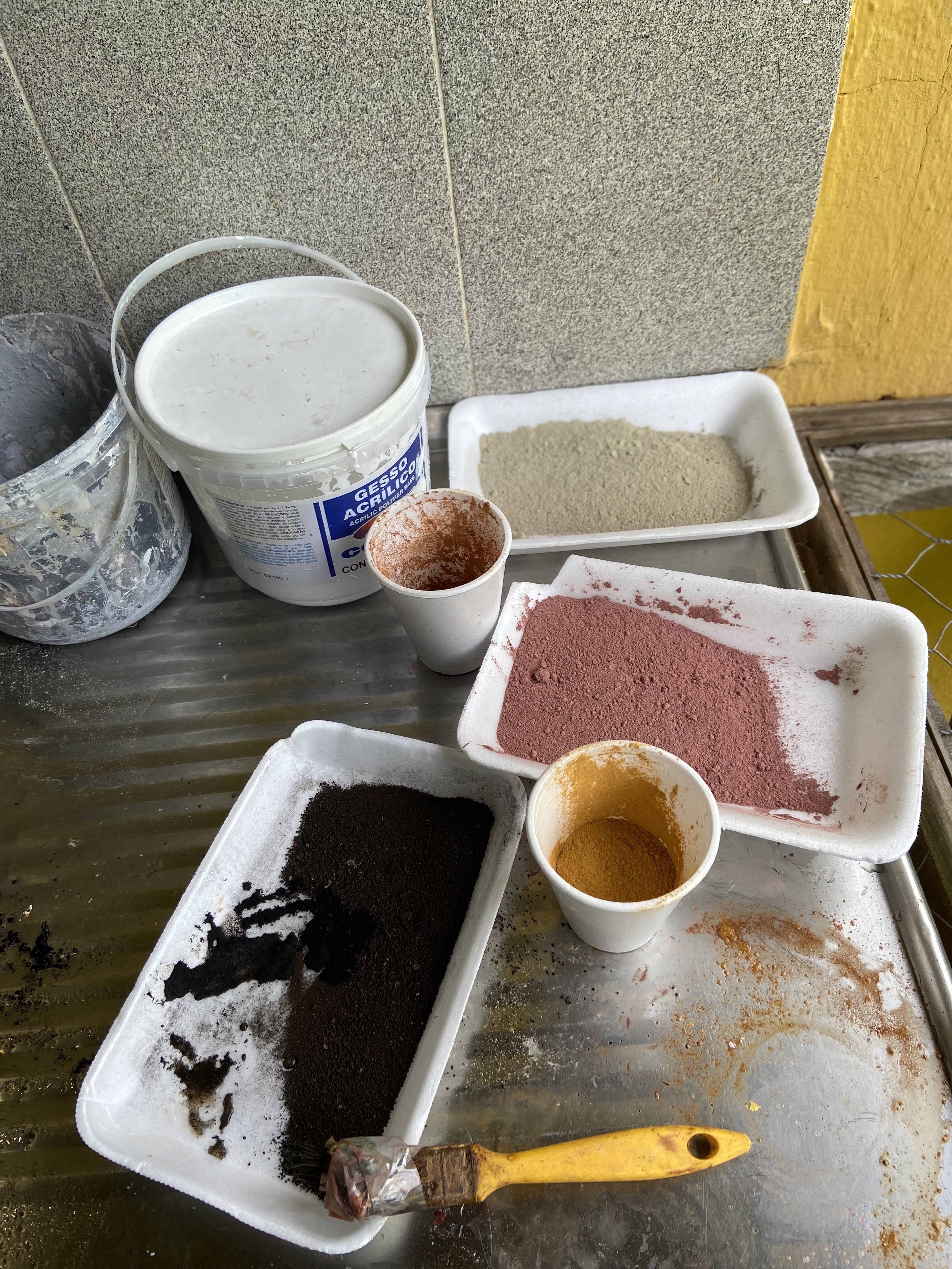 Apenas terra, e nada mais: pigmentos orgânicos como os antigos usavam