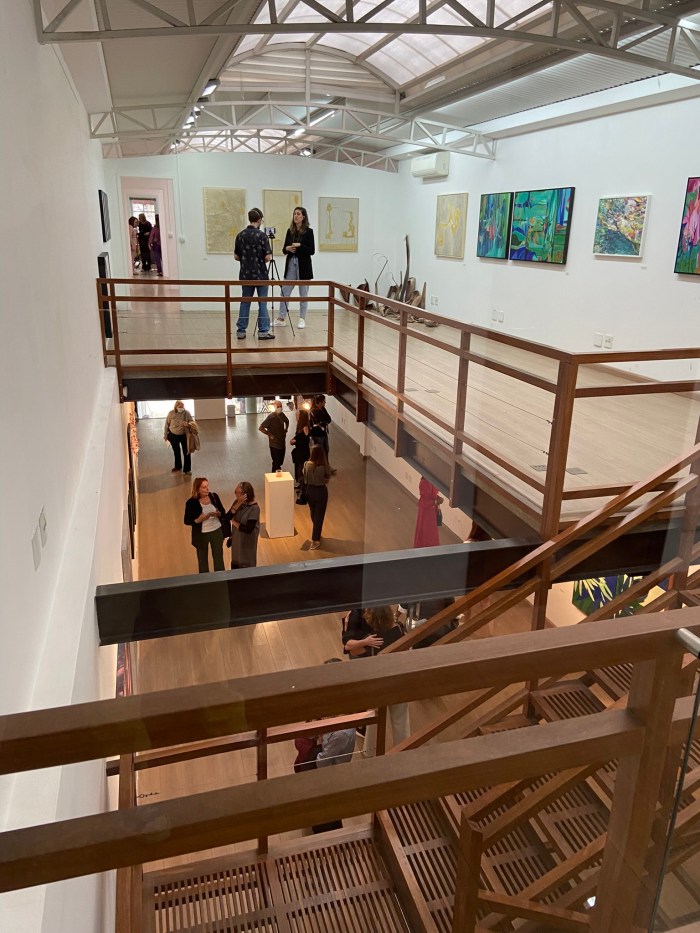 Estamos na exposição “Camadas”, da Casa Tato&nbsp;5