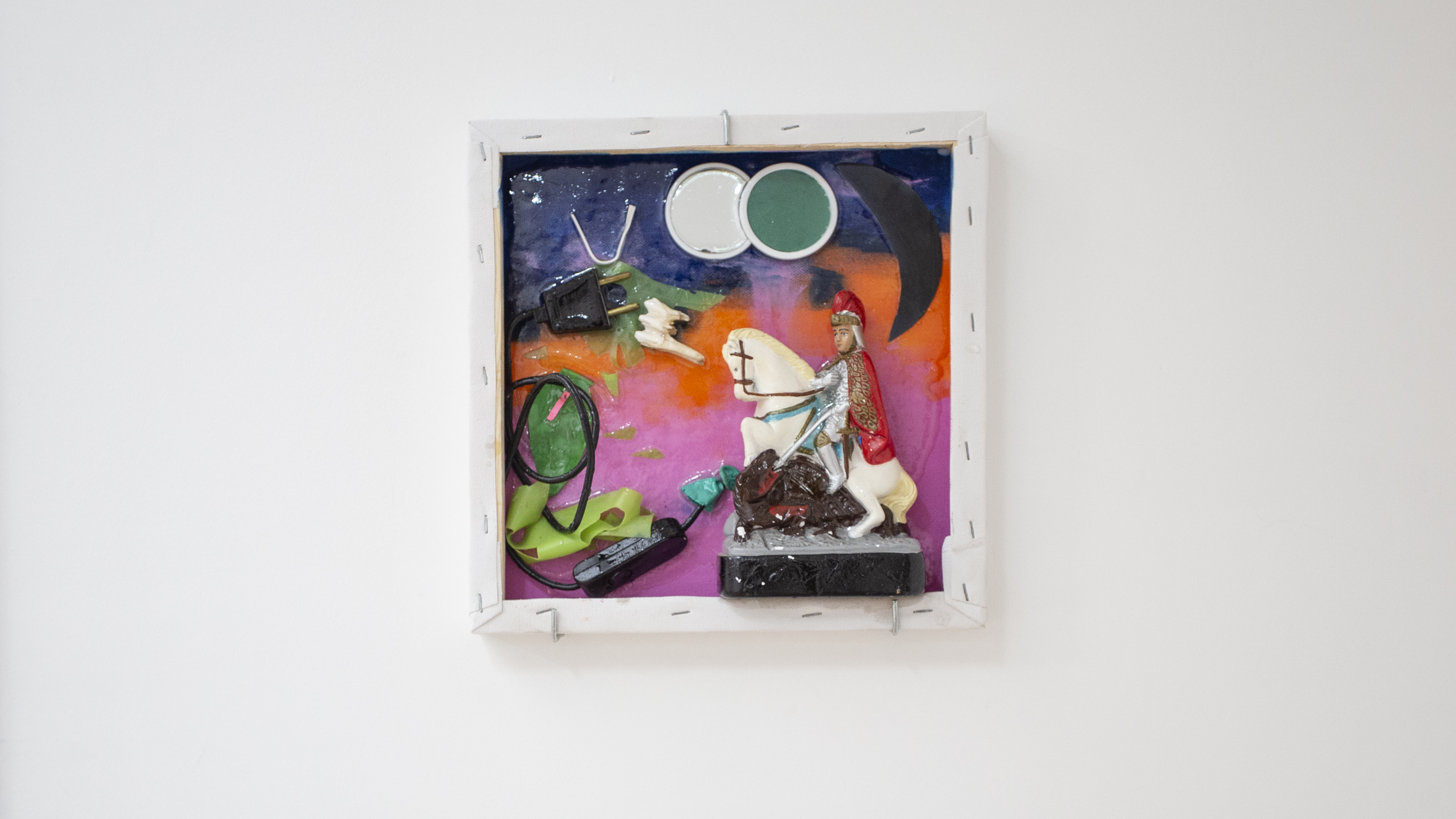 São Jorge Enfrenta os Dragões, com Eplipse e Lua Minguante, Jusitno, 2022, Colagem 3D, 30 cm x 30cm