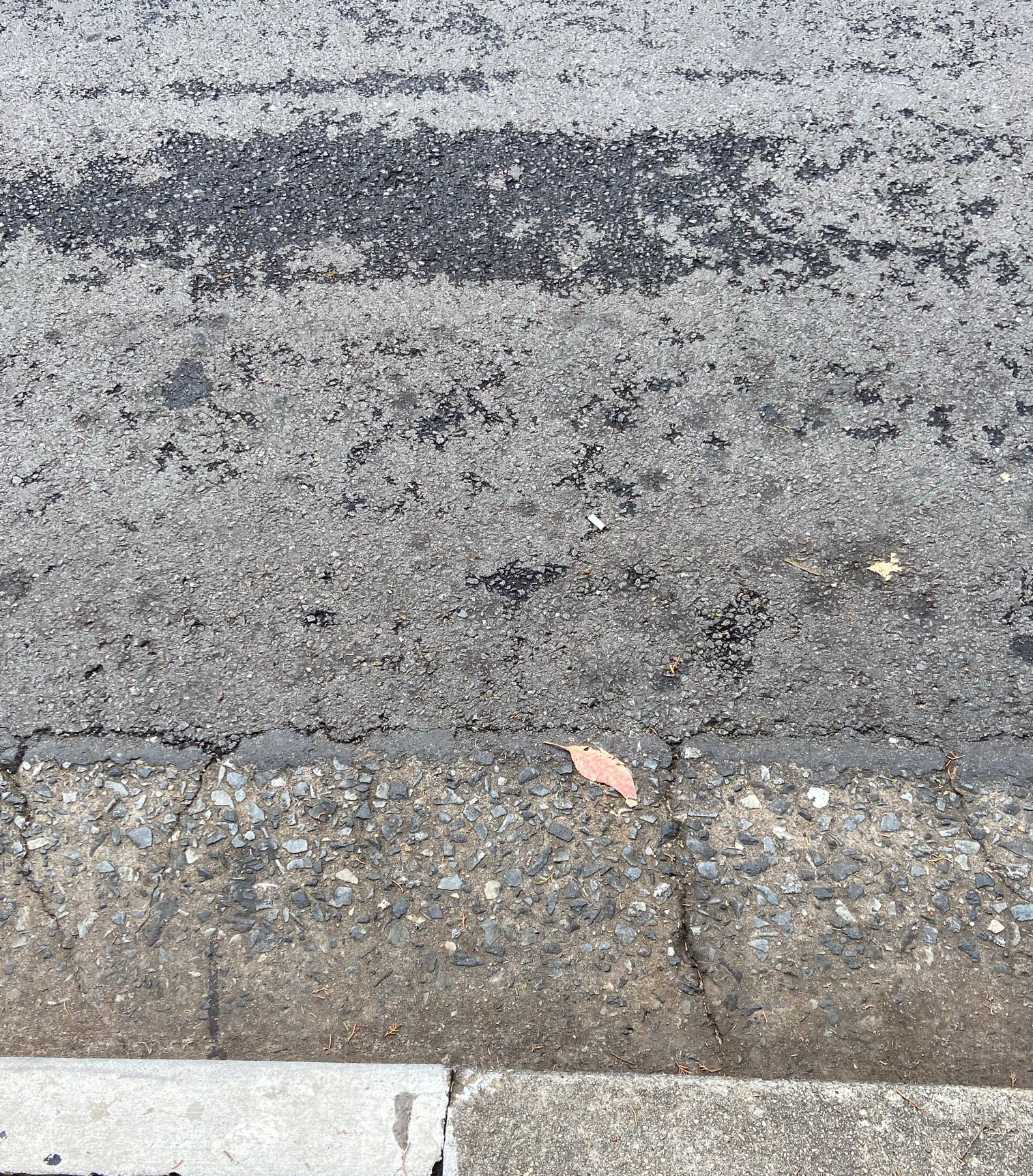 IJustino - Marinha - Nuvemn carregada sobre ilhota - 2021 Fotografia - Dimensões variadasJustino - Marinha - Nuvem carregada, lerâmpago e pássaros vistos da praia - 2021 Fotografia - Dimensões variadas