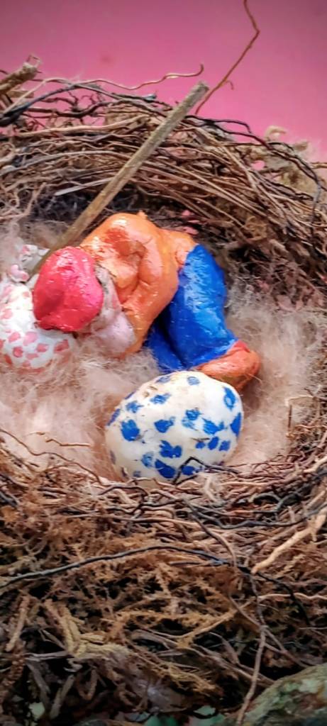 Escultura O repouso do andarilho, com fada